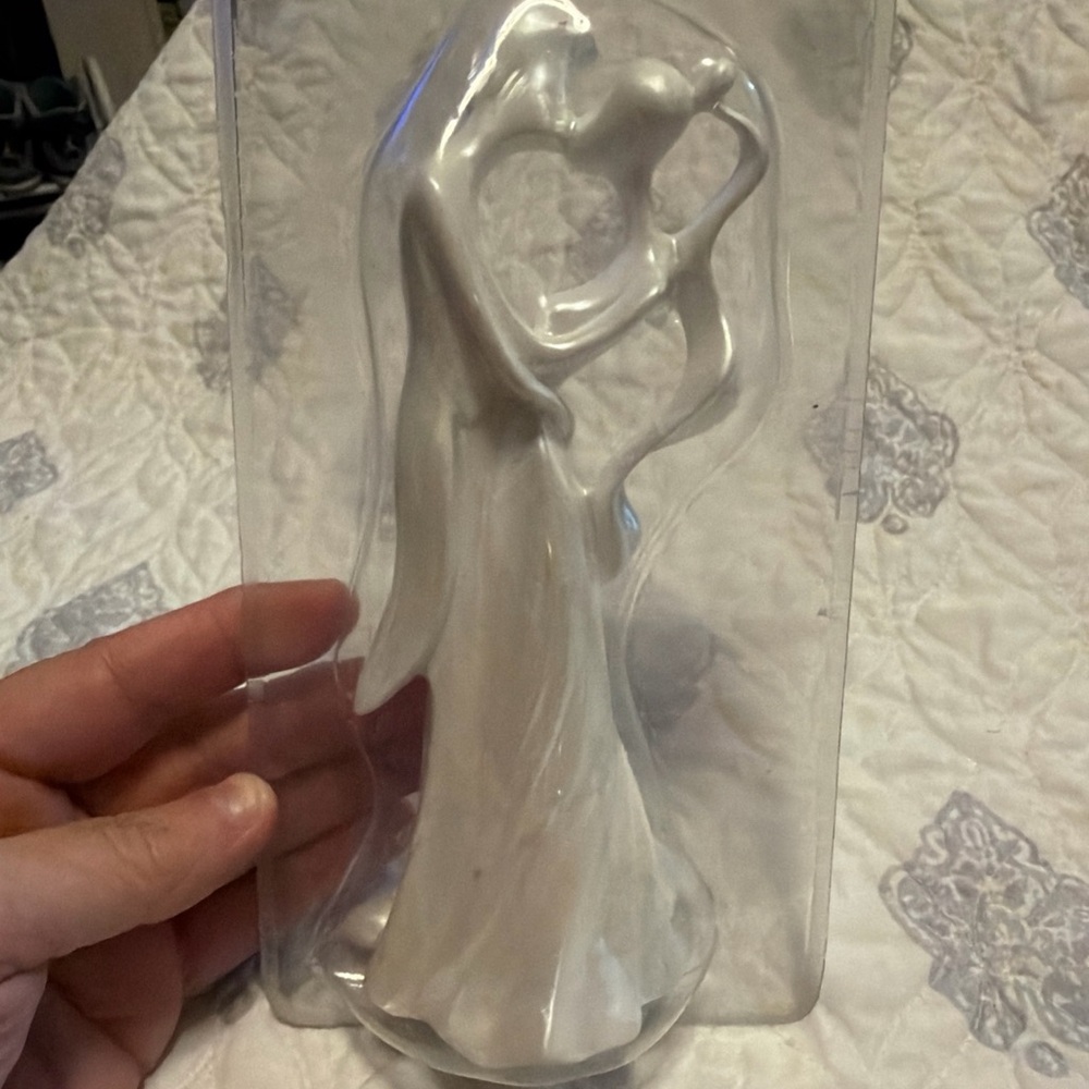 Wilton White Romantic Figurine wedding cake topper